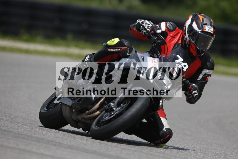 /Archiv-2024/29 12.06.2024 MOTO.CH Track Day ADR/Gruppe blau/74